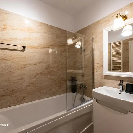 Apartment 911b2 *